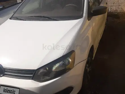 Volkswagen Polo 2015 года за 2 700 000 тг. в Караганда – фото 2