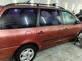 Volkswagen Sharan 1998 года за 2 500 000 тг. в Уральск