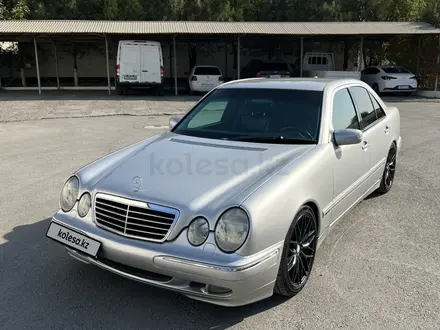 Mercedes-Benz E 500 2001 года за 7 200 000 тг. в Шымкент