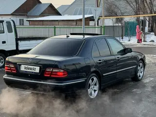 Mercedes-Benz E 280