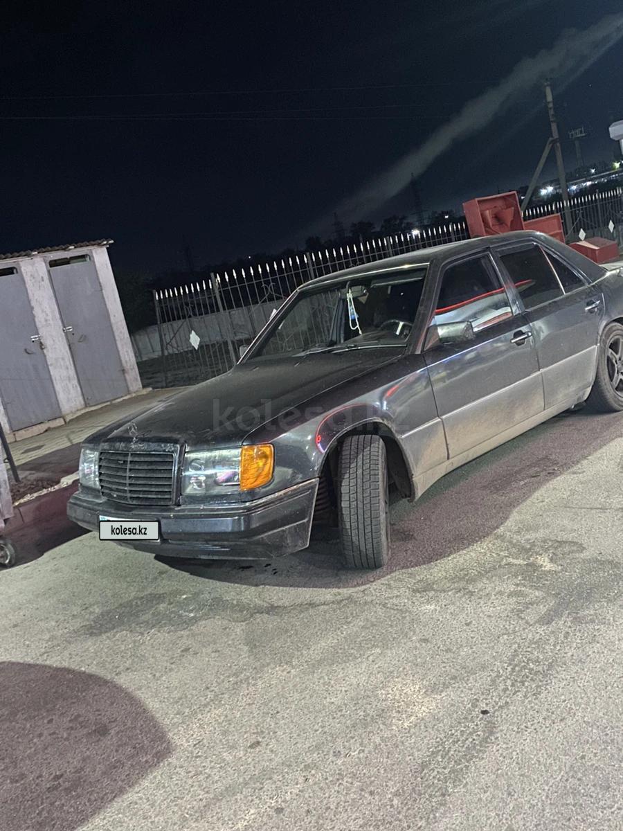 Mercedes-Benz E 230 1992 г.