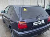 Volkswagen Golf 1996 года за 800 000 тг. в Туркестан – фото 2