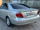 Toyota Camry 2005 года за 7 500 000 тг. в Шымкент – фото 2