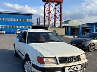 Audi 100
