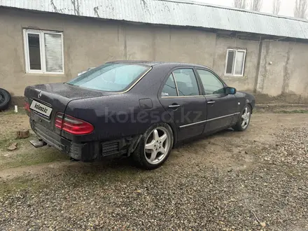 Mercedes-Benz E 55 AMG 1997 года за 3 500 000 тг. в Алматы – фото 2