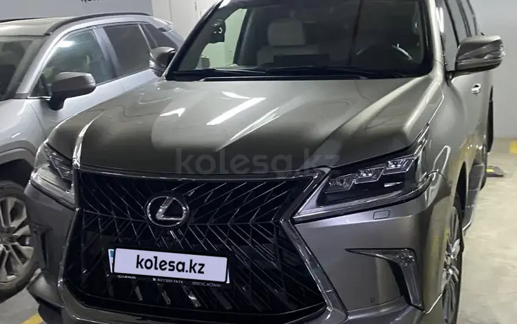 Lexus LX 570 2016 года за 39 000 000 тг. в Астана