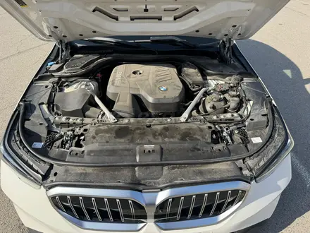 BMW 520 2023 года за 30 300 000 тг. в Алматы – фото 13