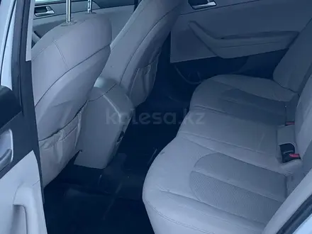 Hyundai Sonata 2014 года за 7 400 000 тг. в Актобе – фото 3