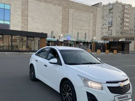 Chevrolet Cruze 2013 года за 3 600 000 тг. в Актау – фото 3