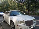 Chrysler 300C 2005 годаүшін5 600 000 тг. в Алматы