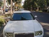 Chrysler 300C 2005 годаүшін5 600 000 тг. в Алматы – фото 2