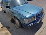 Mercedes-Benz E 260 1989 годаүшін550 000 тг. в Актобе – фото 3