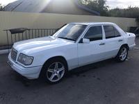 Mercedes-Benz E 200 1994 годаfor1 950 000 тг. в Караганда