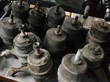 Подушки двигателя на камри 30 в оригинале япония за 1 414 тг. в Алматы