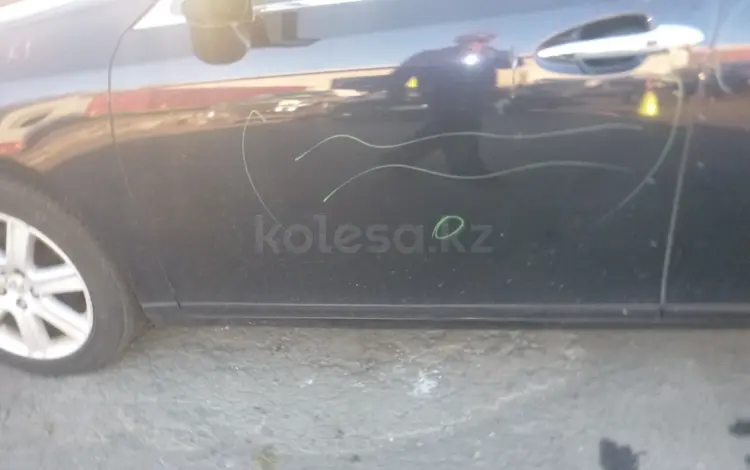 Дверь Lexus ES350 за 1 280 тг. в Актау