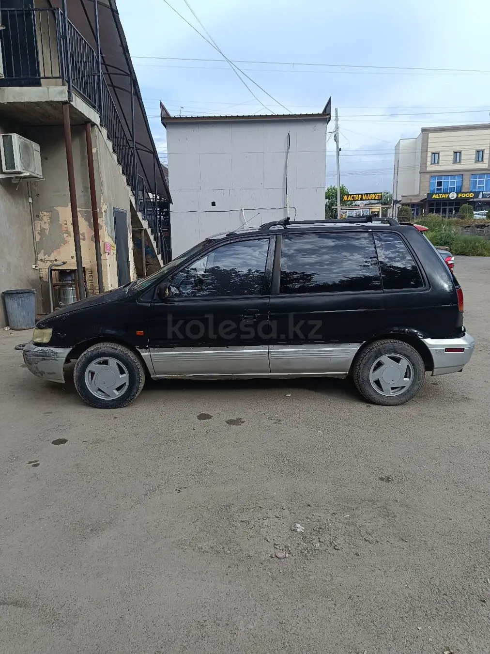Mitsubishi Space Runner, 1993