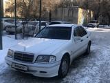 Mercedes-Benz C 200 1998 года за 4 150 000 тг. в Алматы – фото 2
