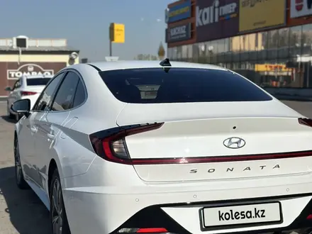 Hyundai Sonata 2021 года за 11 800 000 тг. в Алматы – фото 4