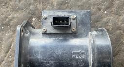 Датчик массового расхода воздуха на Nissan Cefiro A32 (волюметр) за 20 000 тг. в Алматы