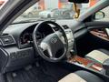 Toyota Camry 2010 года за 4 800 000 тг. в Атырау – фото 17