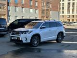 Toyota Highlander 2017 годаүшін21 500 000 тг. в Астана – фото 3