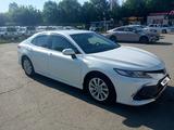 Toyota Camry 2023 годаүшін14 600 000 тг. в Петропавловск – фото 3