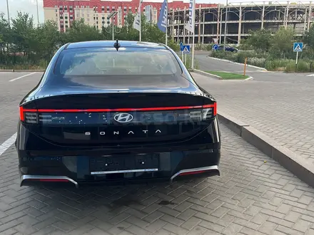 Hyundai Sonata 2024 года за 15 934 181 тг. в Атырау – фото 3