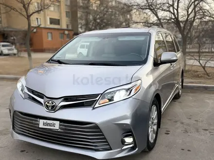 Toyota Sienna 2013 года за 11 000 000 тг. в Актау – фото 2