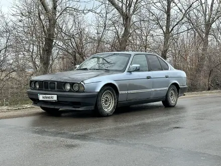 BMW 520 1991 года за 600 000 тг. в Караганда