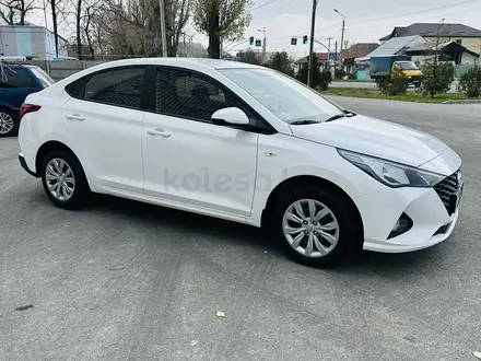 Hyundai Accent 2022 года за 8 100 000 тг. в Шымкент – фото 13