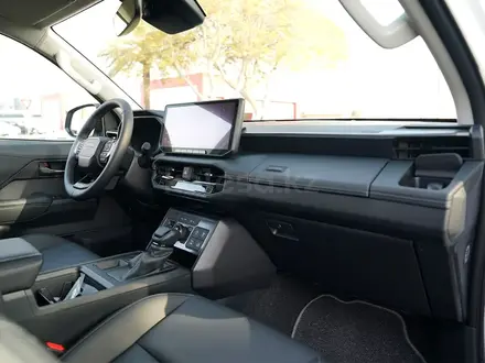 Toyota Hilux 2026 года за 37 500 000 тг. в Алматы – фото 12