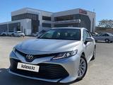 Toyota Camry 2018 года за 10 500 000 тг. в Атырау