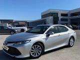 Toyota Camry 2018 года за 10 300 000 тг. в Атырау – фото 4