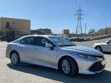 Toyota Camry 2018 года за 10 300 000 тг. в Атырау – фото 5