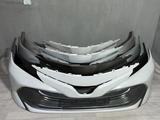 Бампер передний с нижней решеткой на TOYOTA CAMRY за 130 000 тг. в Алматы – фото 2