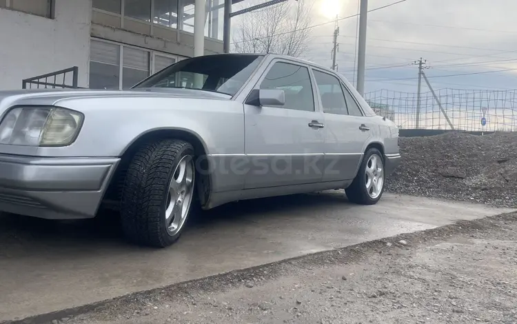 Mercedes-Benz E 280 1994 года за 3 200 000 тг. в Шымкент
