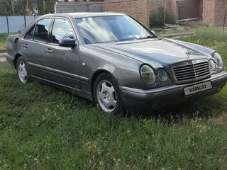 Mercedes-Benz E 280