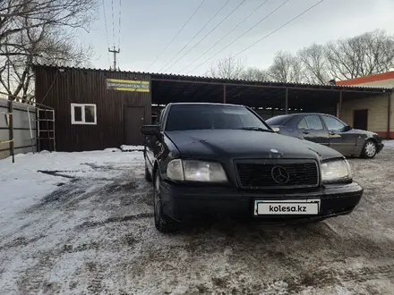 Mercedes-Benz C 220 1994 года за 1 500 000 тг. в Петропавловск – фото 2