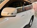 Toyota Land Cruiser Prado 2013 года за 15 990 000 тг. в Актобе – фото 36