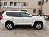 Toyota Land Cruiser Prado 2013 года за 15 990 000 тг. в Актобе – фото 2