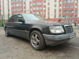 Mercedes-Benz E 220 1994 годаүшін2 200 000 тг. в Астана – фото 4