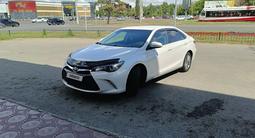 Toyota Camry 2016 года за 10 800 000 тг. в Павлодар – фото 2