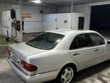 Mercedes-Benz E 280 1997 года за 2 000 000 тг. в Тараз – фото 5