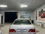 Mercedes-Benz E 280 1997 года за 2 000 000 тг. в Тараз – фото 4