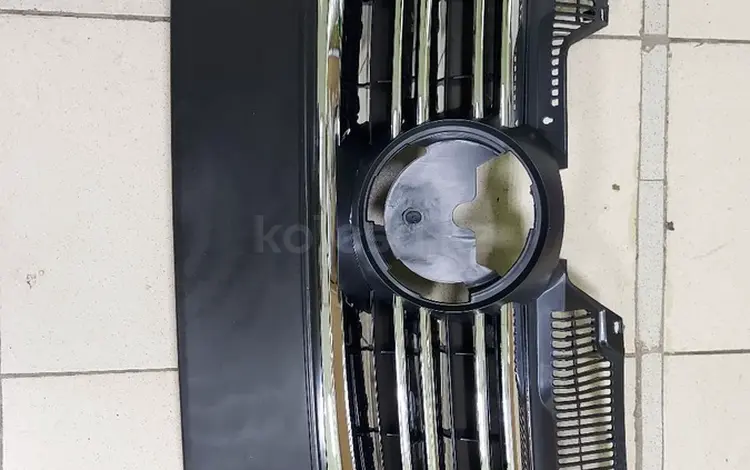 Решетка радиатора Volkswagen Passat b6 за 9 990 тг. в Астана