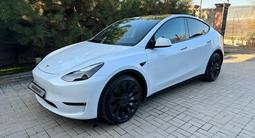 Tesla Model Y 2023 года за 18 700 000 тг. в Алматы – фото 2