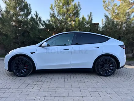 Tesla Model Y 2023 годаүшін18 500 000 тг. в Алматы – фото 3