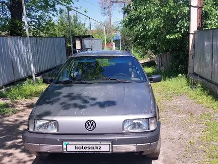 Volkswagen Passat 1990 года за 1 100 000 тг. в Есик