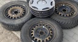 Шины с дисками мерседес 195/65/15 за 75 000 тг. в Алматы