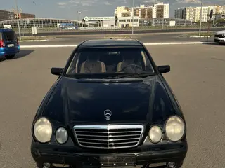 Mercedes-Benz E 320